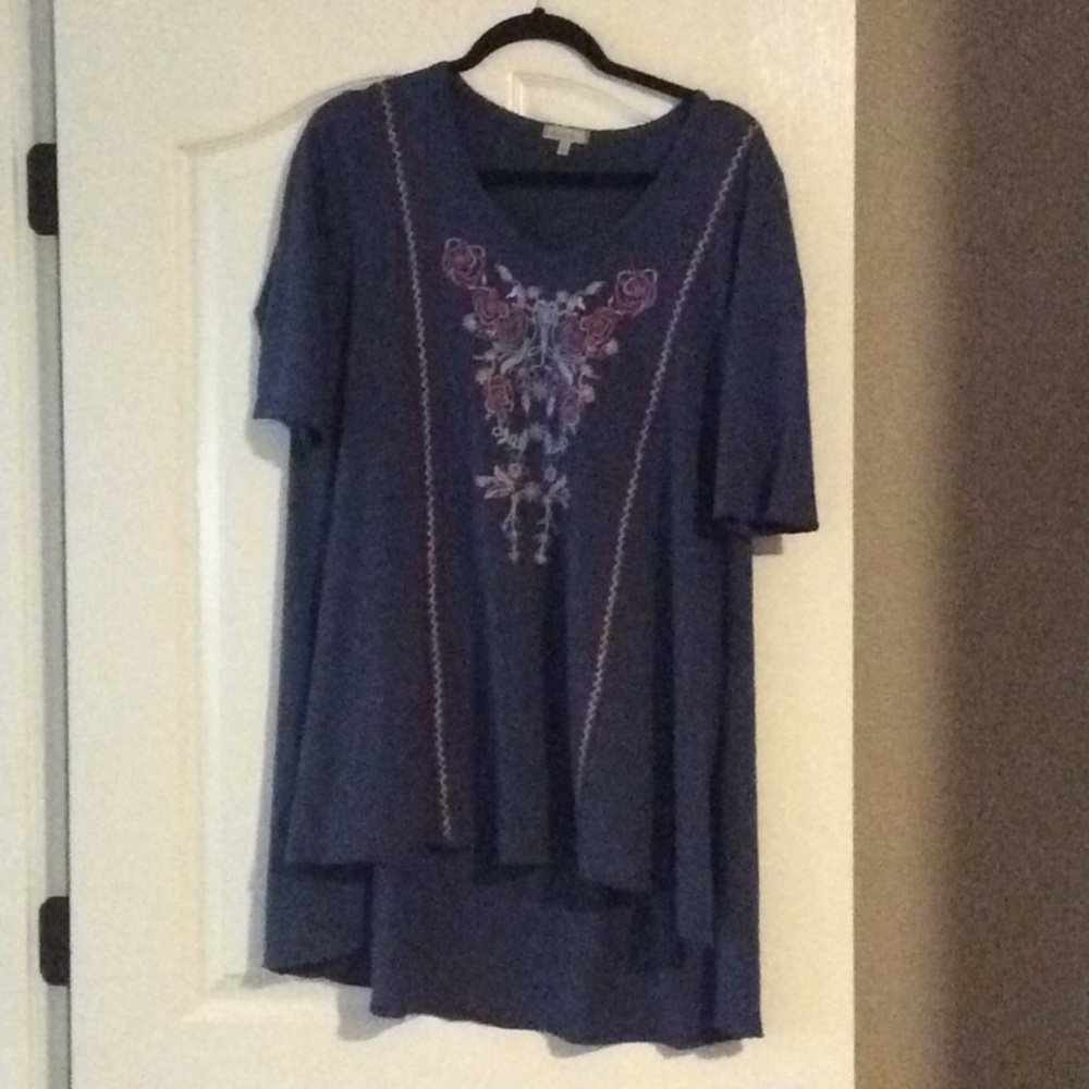 Mod-o-doc elbow length sleeve tunic